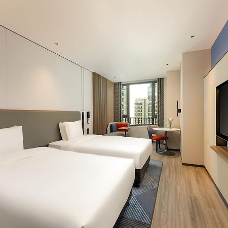 Holiday Inn Express Taizhou City Center By Ihg Exterior photo
