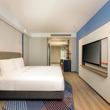 Holiday Inn Express Taizhou City Center By Ihg Exterior photo