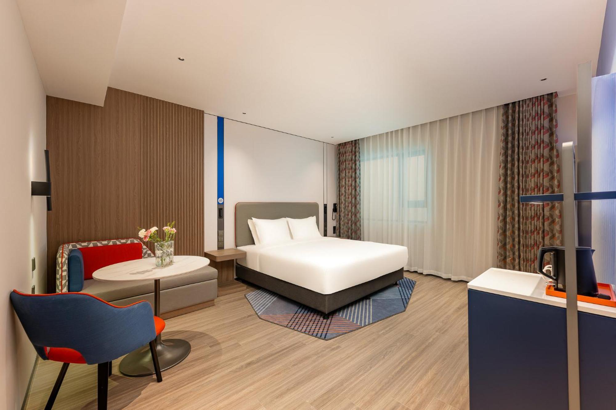 Holiday Inn Express Taizhou City Center By Ihg Exterior photo