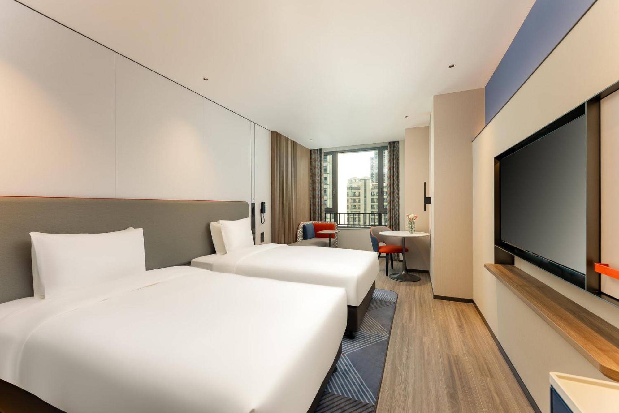 Holiday Inn Express Taizhou City Center By Ihg Exterior photo